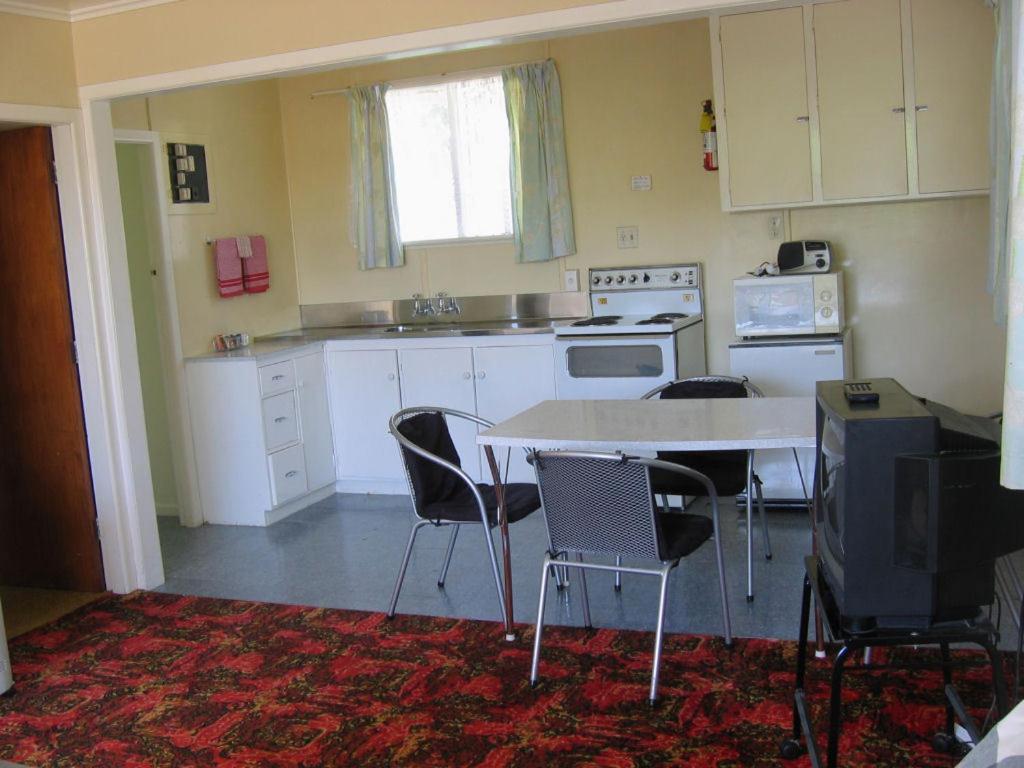 Glow Worm Motel Waitomo Caves Room photo